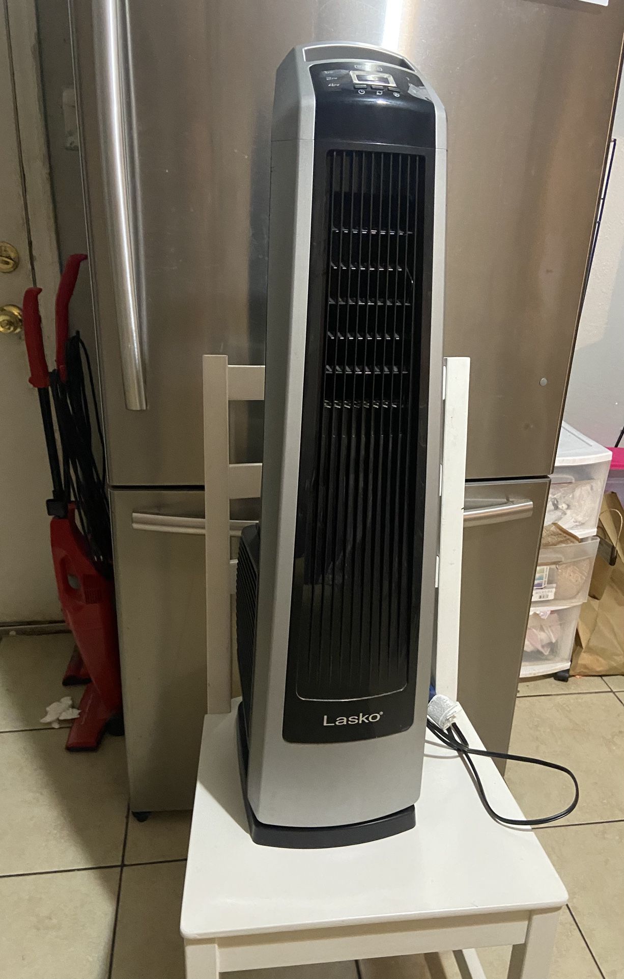 LASKO Tower Fan / LASKO Ventilador De Torre (detalles En Fotos/ Details In Photos)