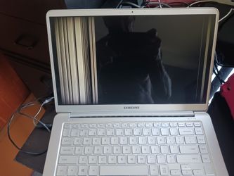 SAMSUNG 15" Laptop Computer 