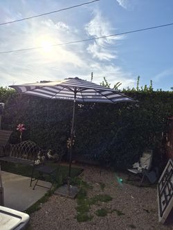 9" FT Market Umbrella Patio Color: Black and white base not included