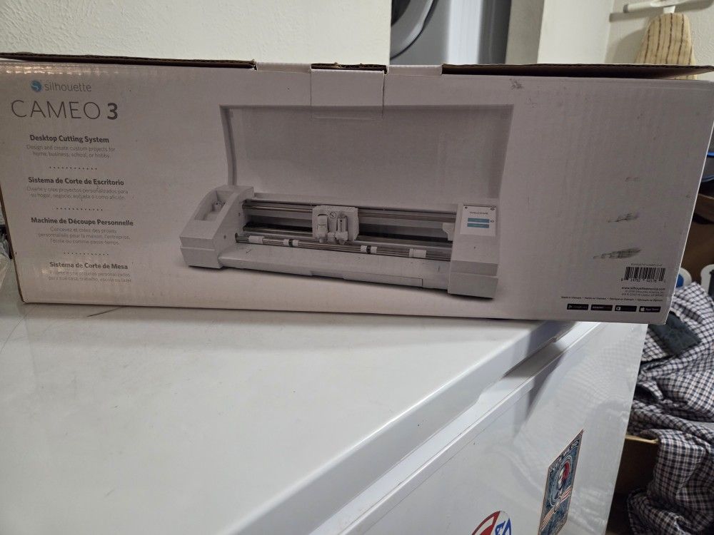 Silhouette Cameo 3 Desktop Vinyl Cutter 