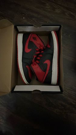 Air Jordan 1 Mid Alternate Bred Sizs 7y