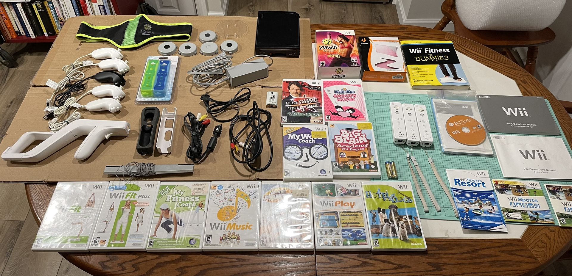 Huge Bundle of Wii + Games+ Fitboard (READ DESCRIPTION) PLAYED TWICE ONLY