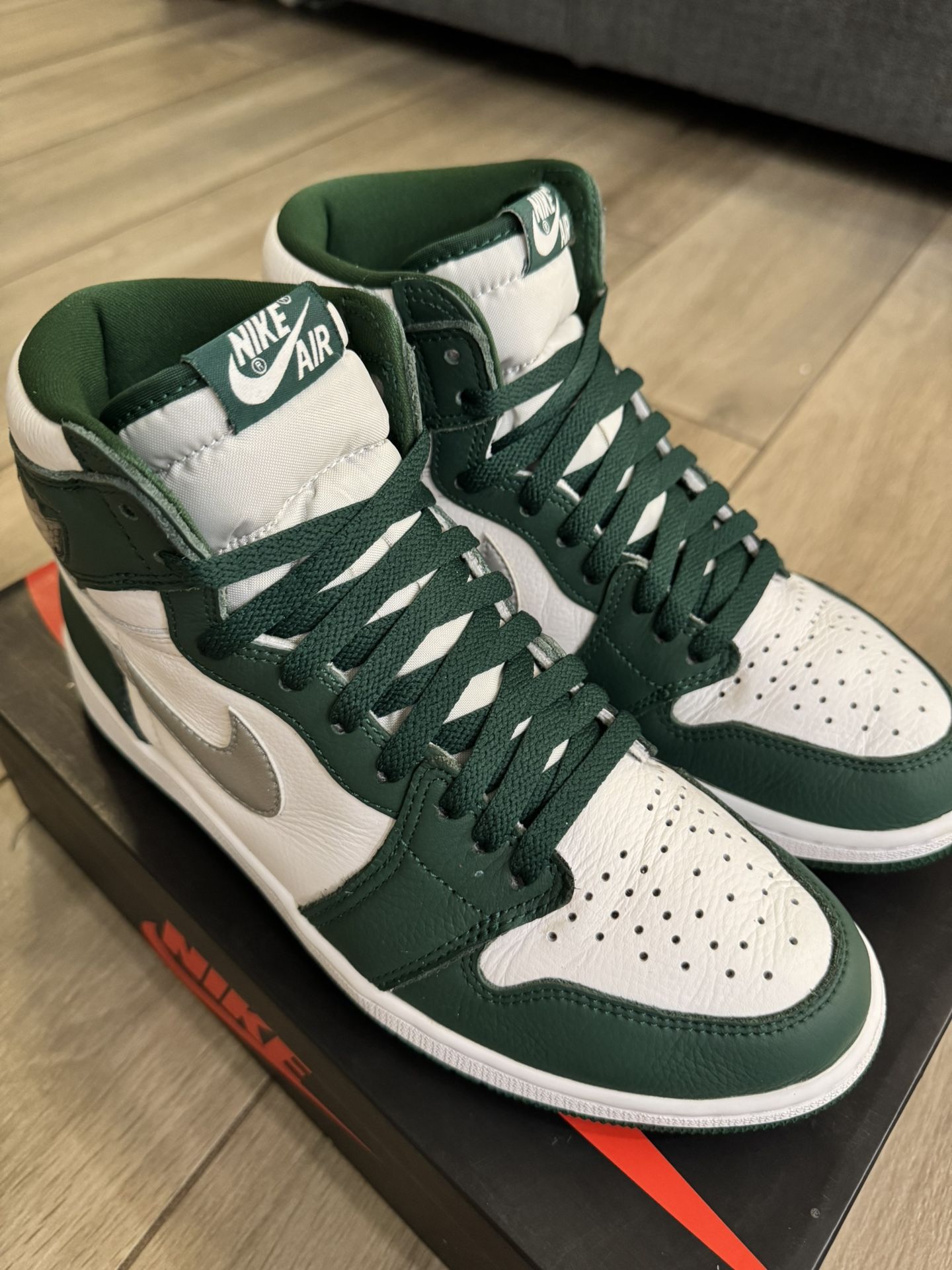 Nike Air Jordan 1 Men's Sneakers Retro Gorge Green, Size 9.5, DZ5485-303