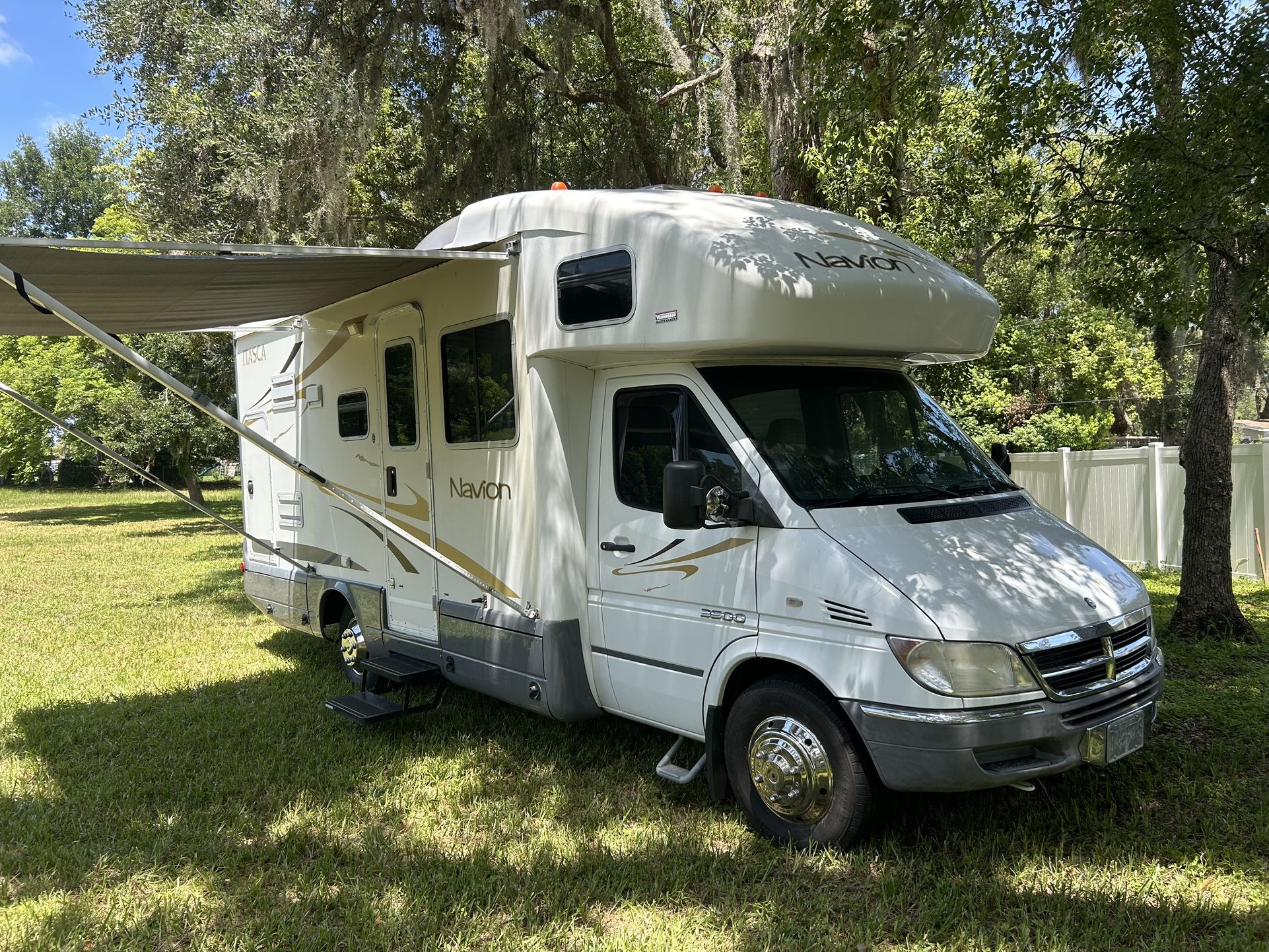 2007 Winnebago Itasca Navion