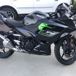 2023 Kawasaki Ninja 400