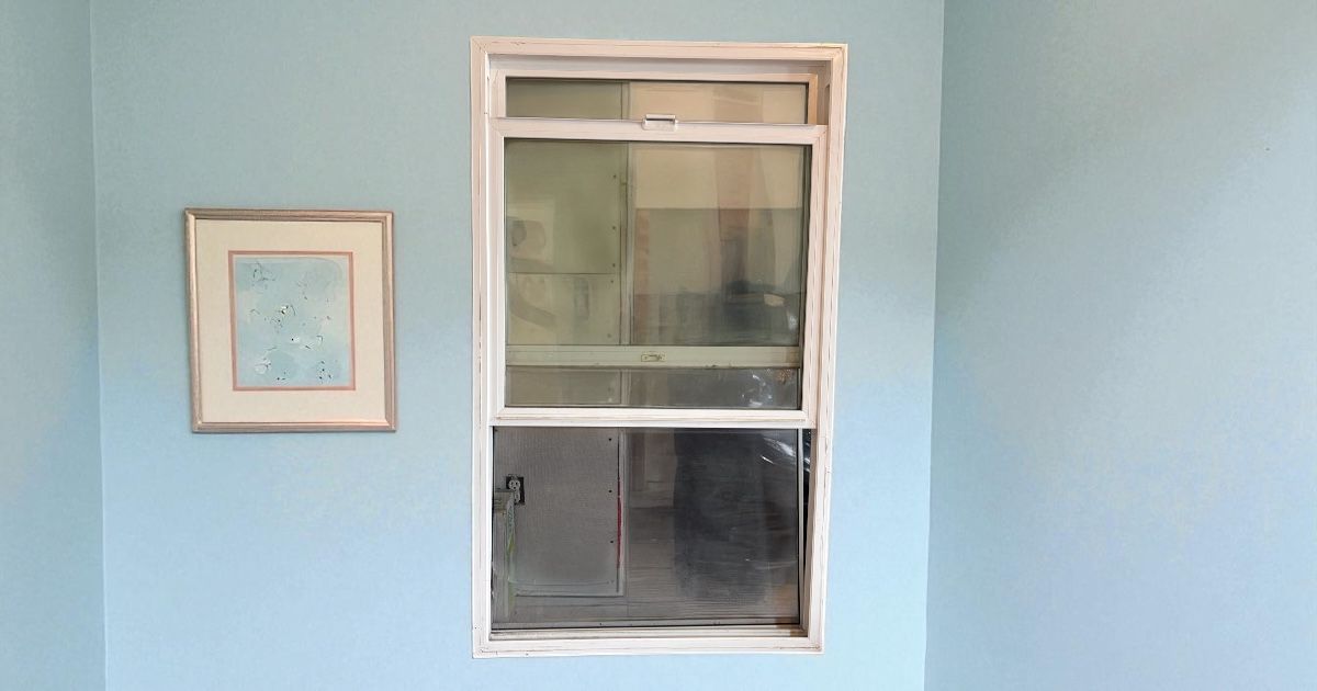 🌎Help Us Find a New Home For This Pre-owned Vinyl Window
