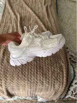 NIKE WOMEN SHOES