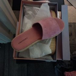 NIB Suede Size 8 Pink