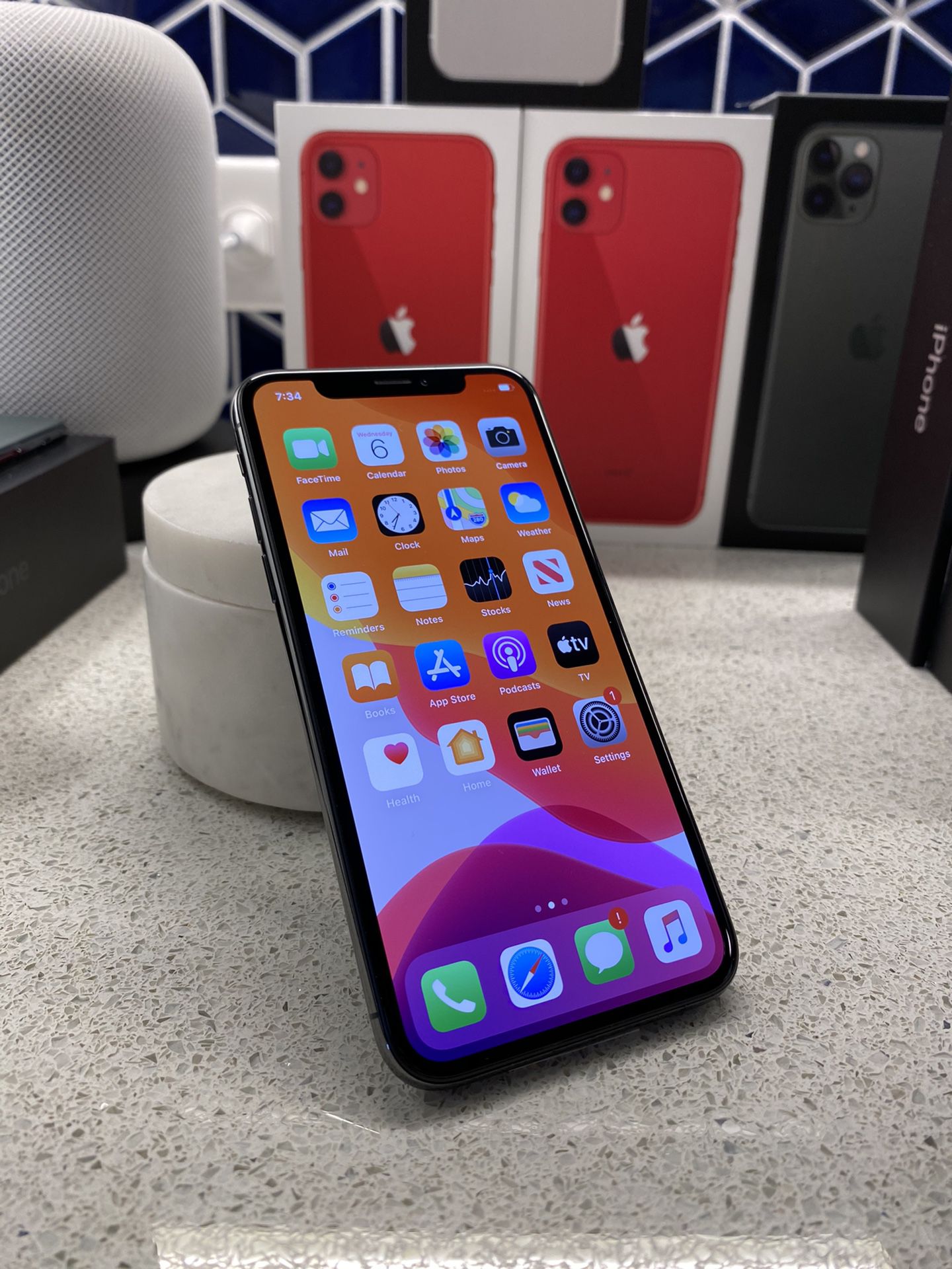iPhone X 256GB unlocked to any carrier! Like new!!