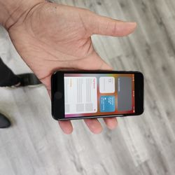 Iphone 8 64gb⭐️⭐️⭐️TMOBILE And Metro Pcs 