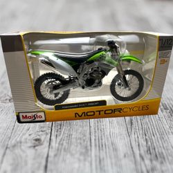 Maisto 1/12 Motorcycles- Kawasaki KX 450F