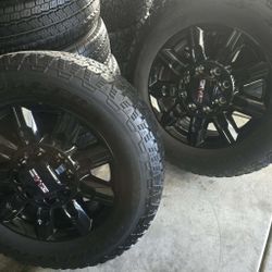 4 2025 GMC 2500 AT4 RIMS&TIRES $1100