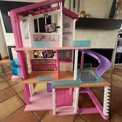 Gently Loved Barbie Dreamhouse – Perfect Condition, Ready for New Adventures!   