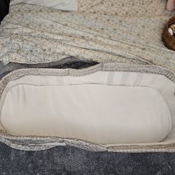 Portable Bassinet/bed/changing table 