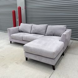 Loght Grey Sectional Modern Couch