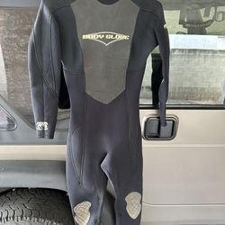 Wetsuit Women Size 5/6 