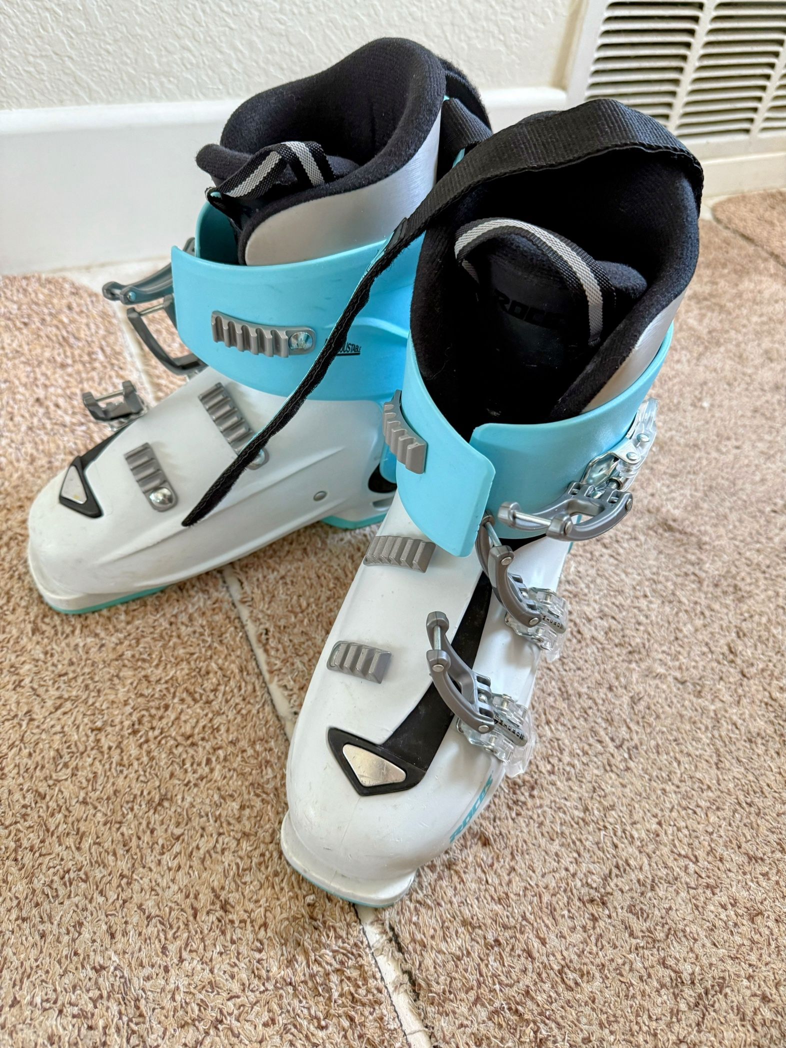 Ski Boots Adjustable Size Kids Age 10+
