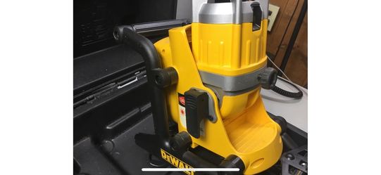 DeWalt Cordless Lever Laser