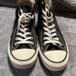 Converse Chuck Taylor, All Star High Top Black On White Size 6.5 Men/8.5 Women