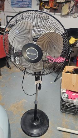 Free non-working fan