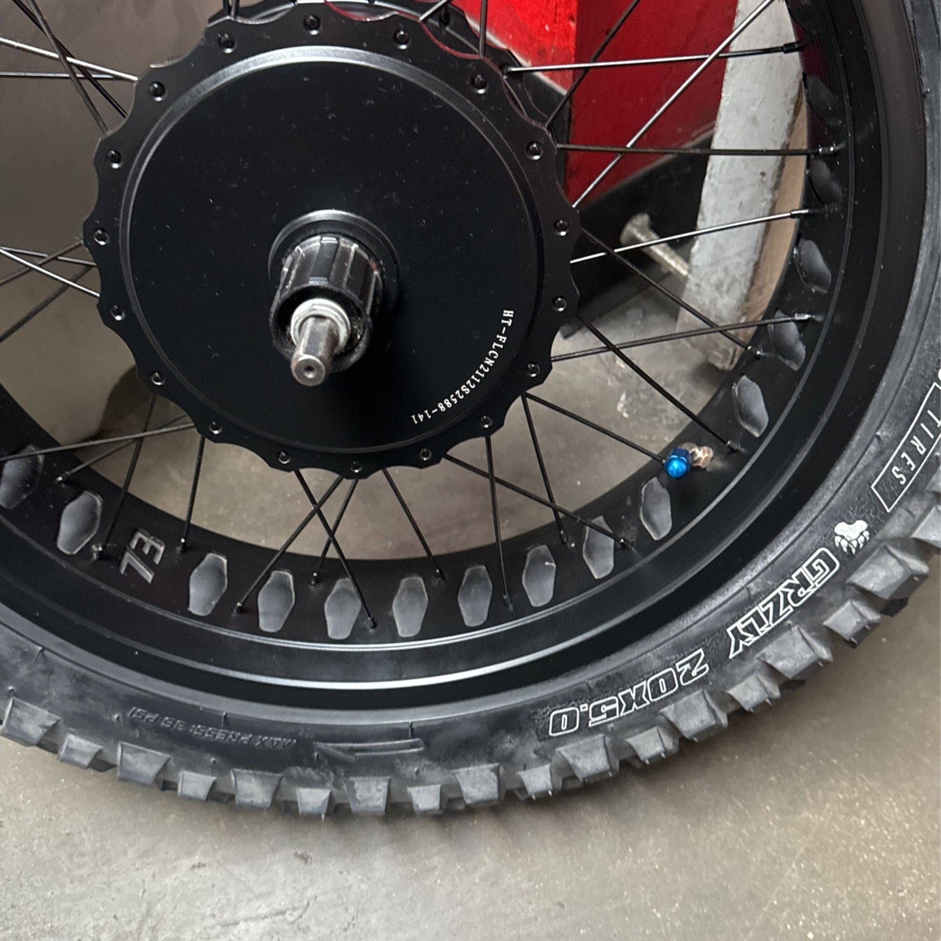 Super 73 Rx Complete Rear Wheels & Tire