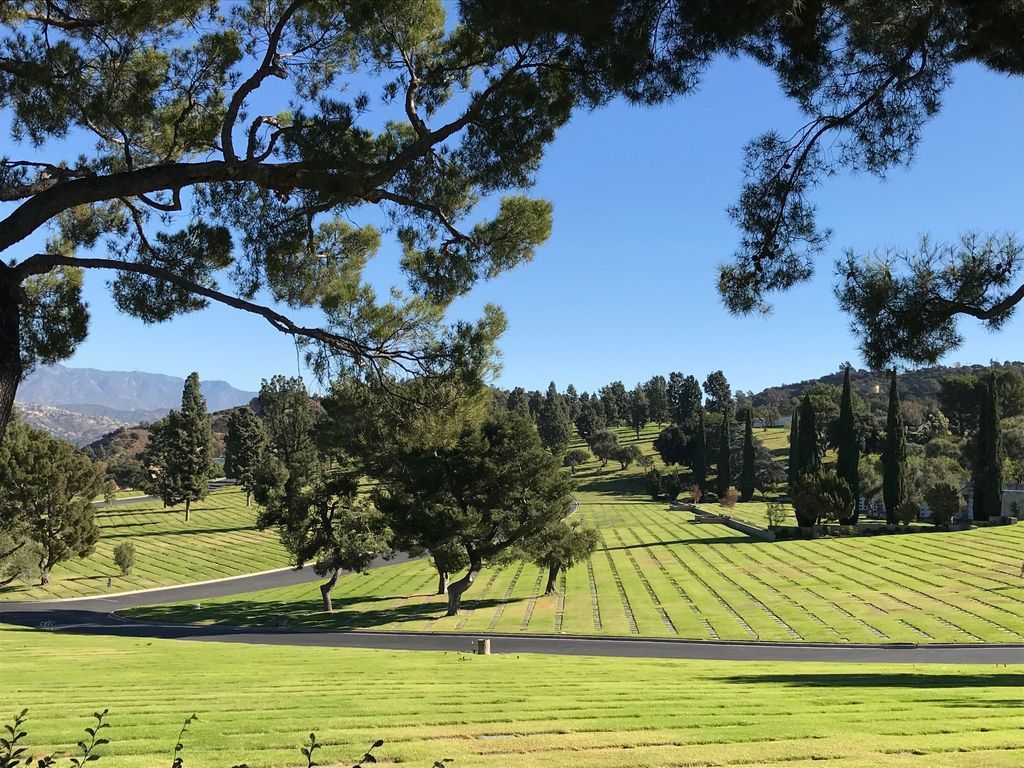 Memorial Plots Cemetery For 2. Forest Lawn Hollywood Hills