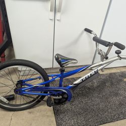 Trek 20 Mountain Train Tag Along Bike Trailer For Kids