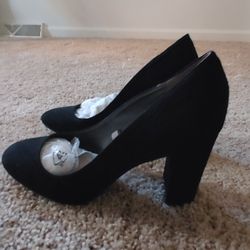 Libby Edelman Black Heels 9.5