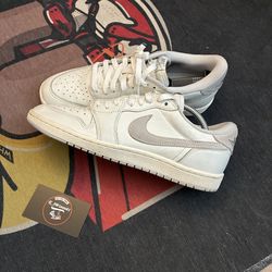 Jordan 1 low Neutral grey Sz 10