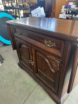 Buffet or stand