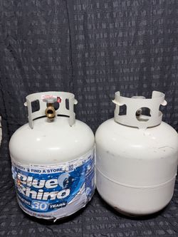 2 propane tanks