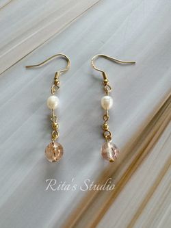 Brand New Hand Made Pearls Ear Rings 025