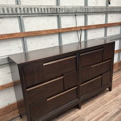 Dresser, King Bed, Tv Stand