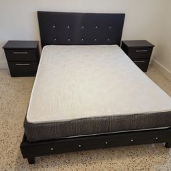 ✨QUEEN BED WITH MATTRESS AND NIGHTSTANDS - CAMA QUEEN CON COLCHON Y MESAS DE NOCHE