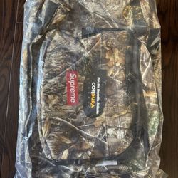Supreme FW19 Real Tree Camo Duffle Bag Brand new sealed