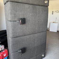 Couch Would Pull Out To Make Bed