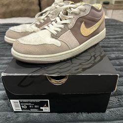 Nike Air Jordan 1 Low SE Craft - Size 10