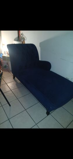 62" by 29"  / soft blue chase