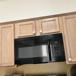 Large Black Microwave With Fan