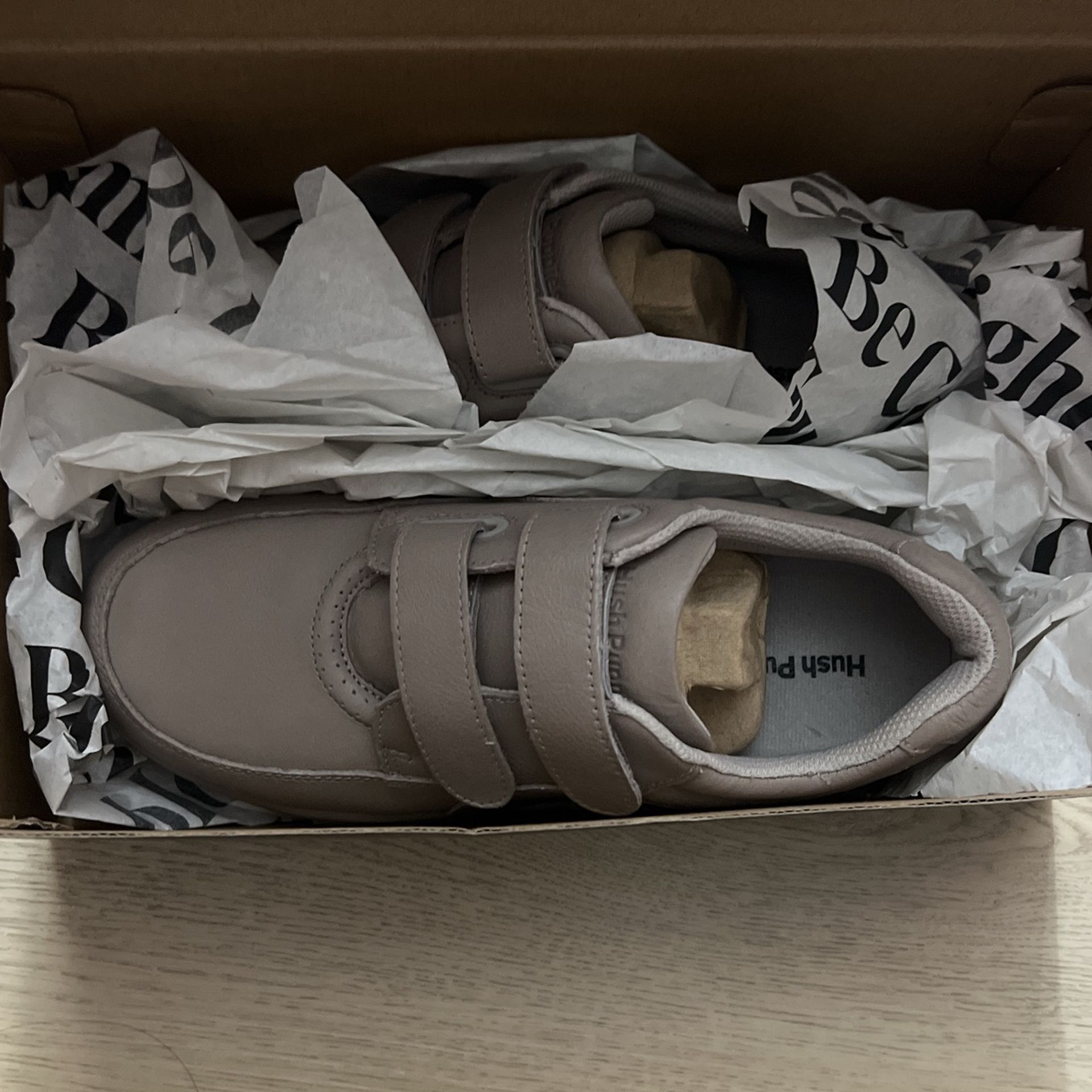 New Pair Of Women Hush Puppies Shoes