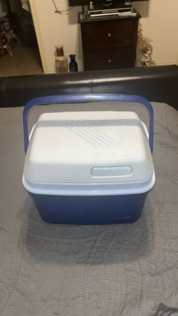 Rubbermaid Blue Lil Cooler