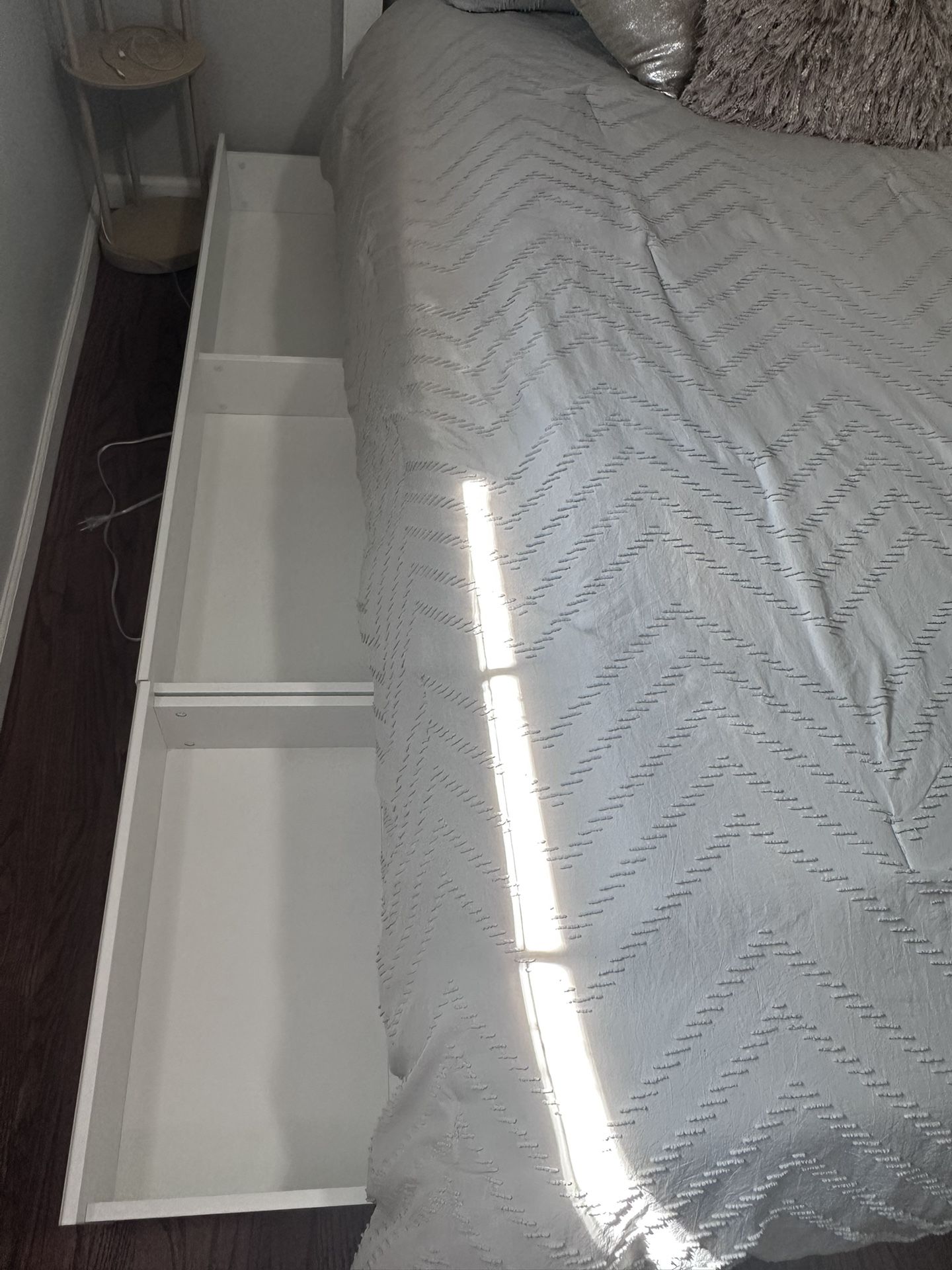 Queen Size Bed For Sale
