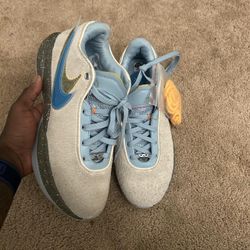 Nike Lebron 20 UNKNWN “Message in a Bottle”