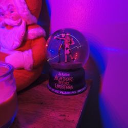 Nightmare Before Christmas Snow Globe 