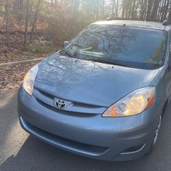 2009 Toyota Sienna