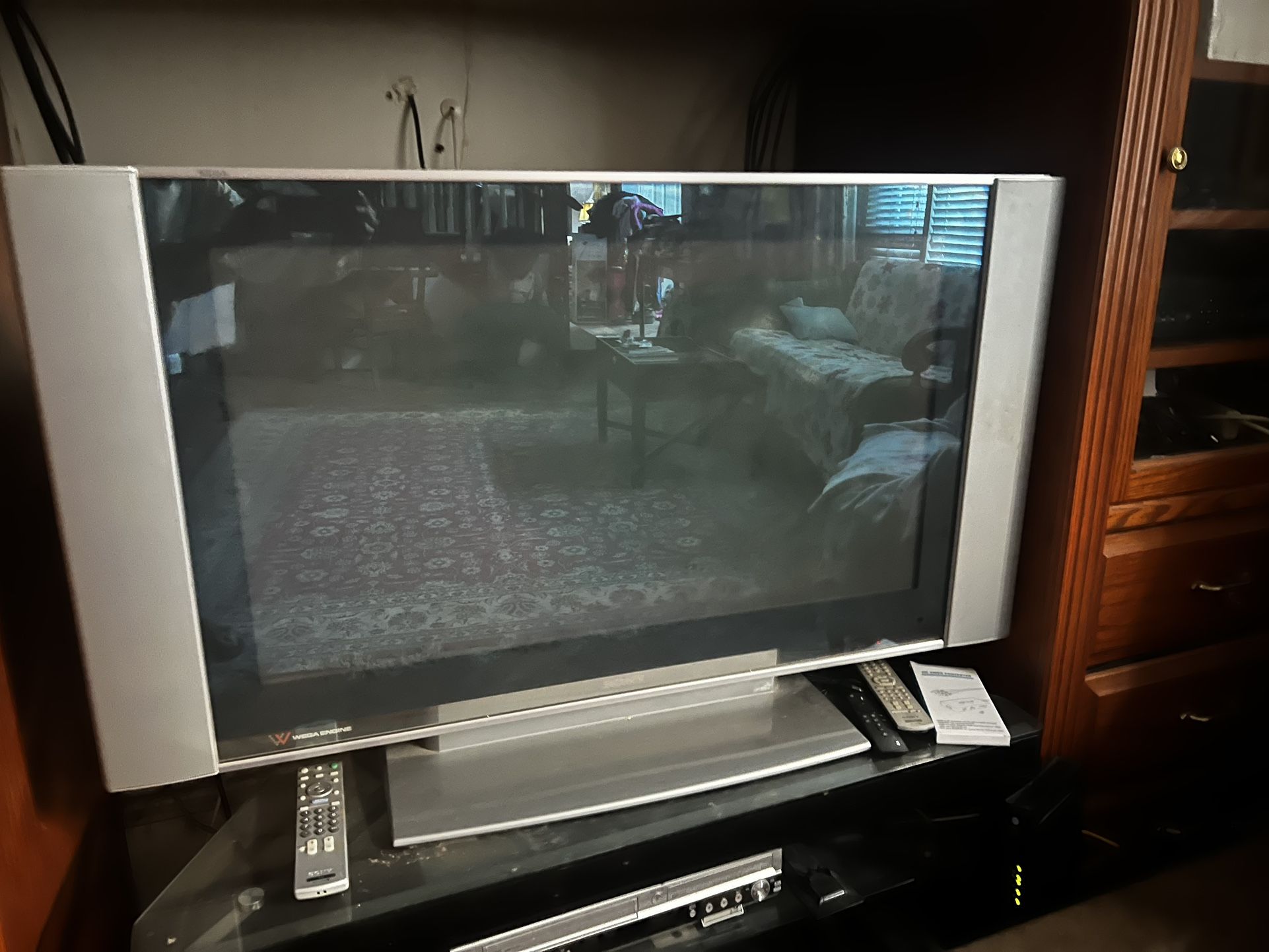 Sony Wega 37” Plasma Tv. Works Fine