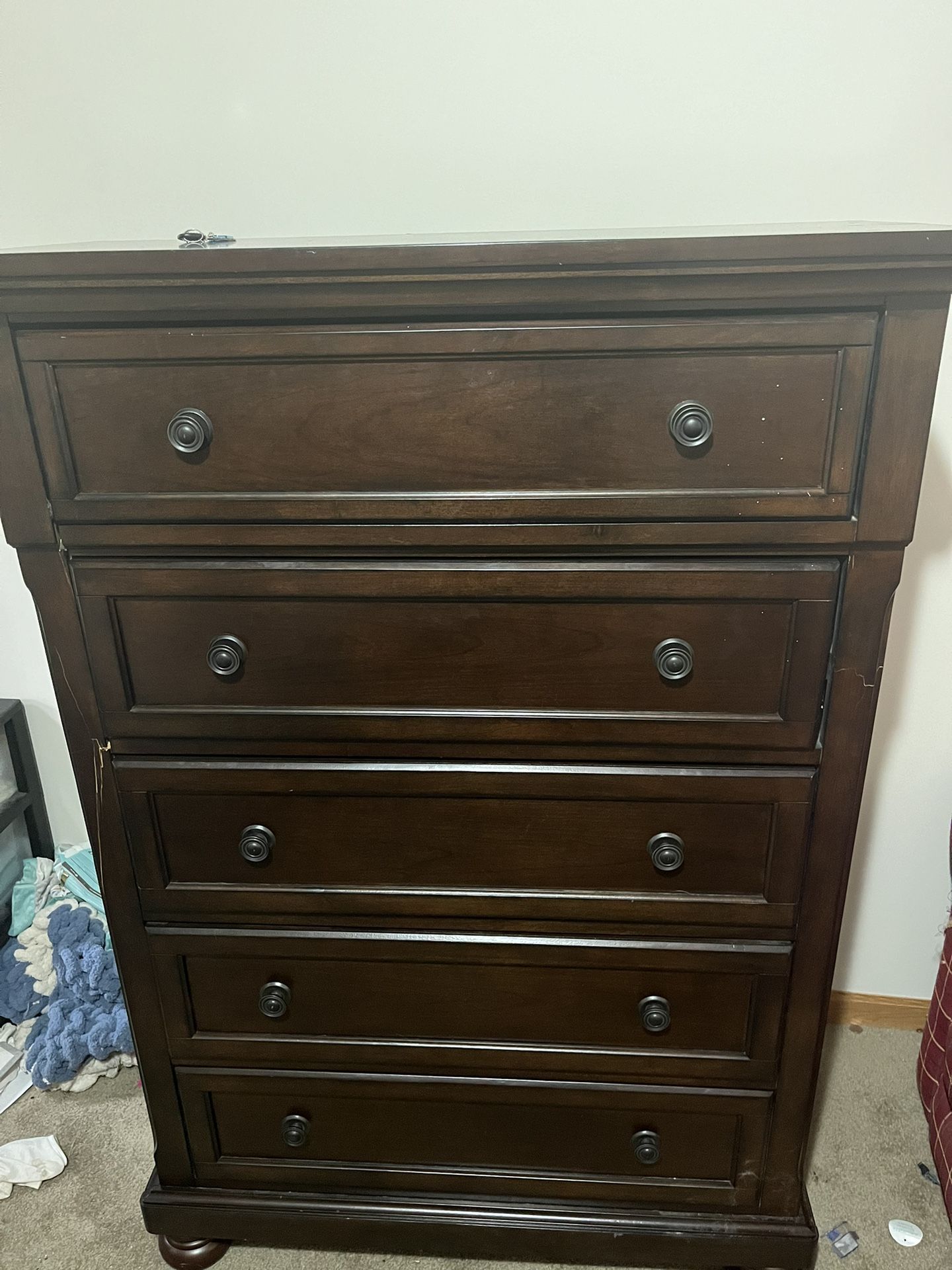 Ashley Furniture Dresser 