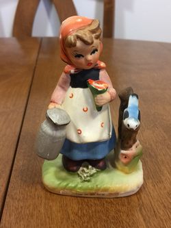 Arnart 5th Avenue 55/1551 porcelain hand painted vintage figurine