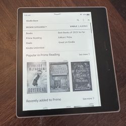 Kindle Oasis 7" (10th Gen) – 32GB, Wi-Fi, Champagne Gold + Case