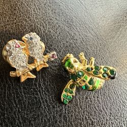 Vintage Costume Jewelry Brooches Pins Set